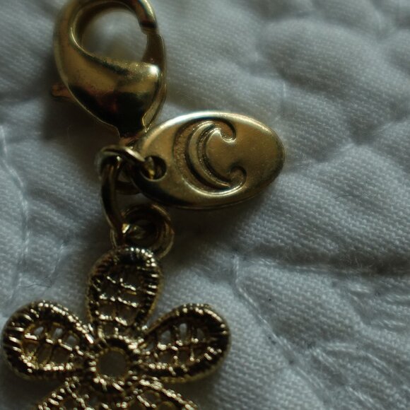 Vintage Gold Tone Statement Necklace - Picture 8 of 11